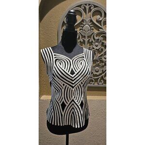 Andrea Rosati Black & White Geometric Sleeveless Top With Textured Pattern Desig
